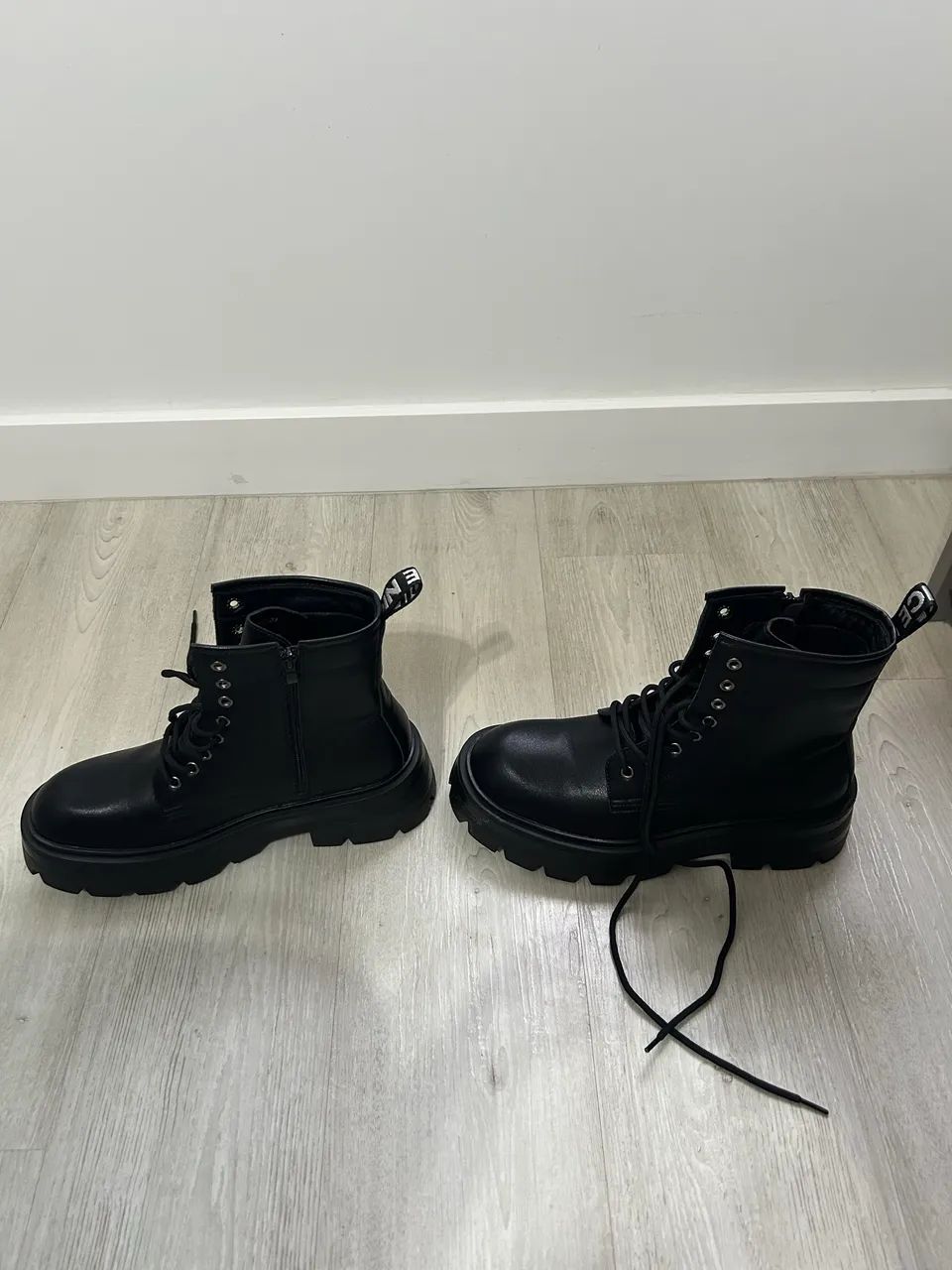 Vendo botas pretas NICE - Foto 3
