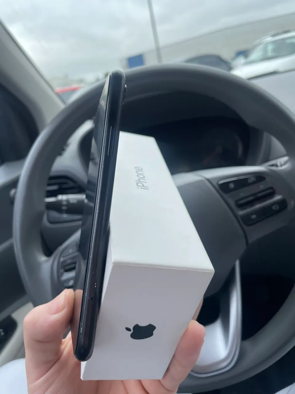 Vendo iPhone XR 128gb funcionando perfeitamente!  - Foto 3