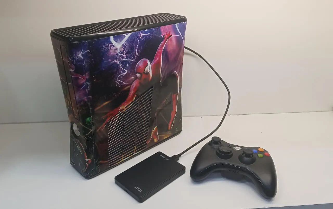 Xbox 360 com 47 jogos 