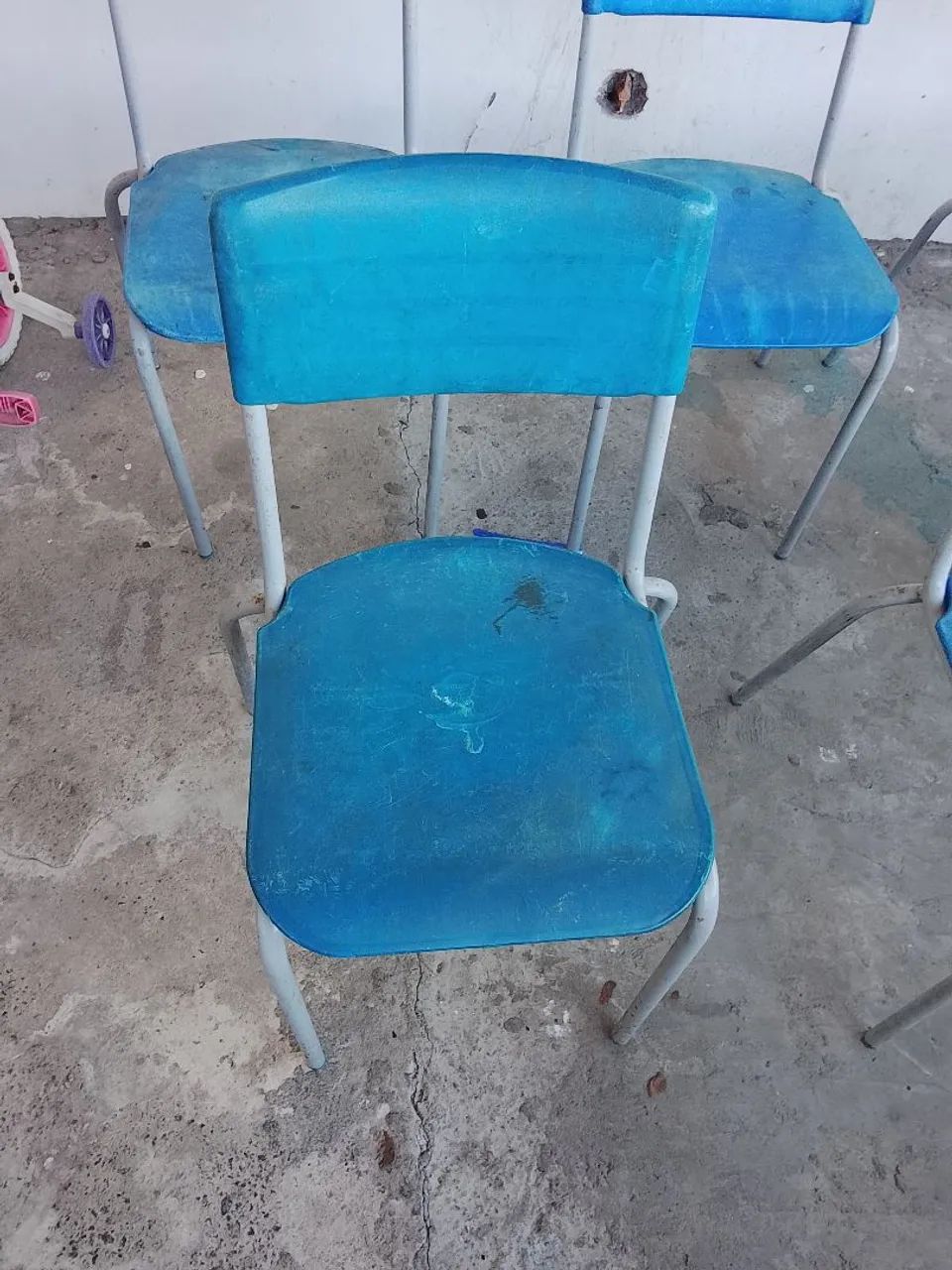 Cadeiras de ferro e plástico  - Foto 2