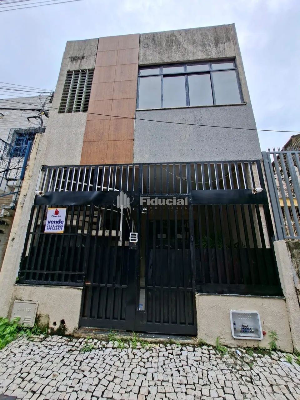 EXCELENTE OPORTUNIDADE! Prédio comercial à venda em localização privilegiada no Centro de 