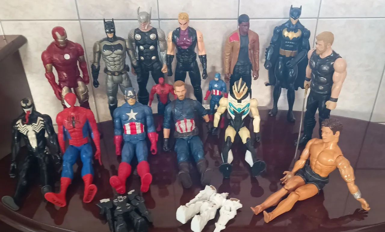 Bonecos de super heróis 30 cm