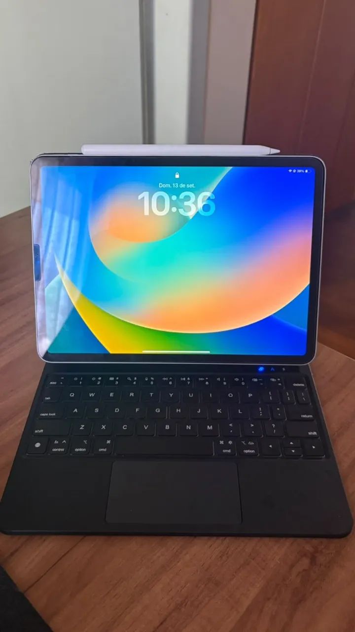 Apple iPad Pro de 11 polegadas (1ª Geração) 2018 com Apple Pencil 2 e Magic Keyboard