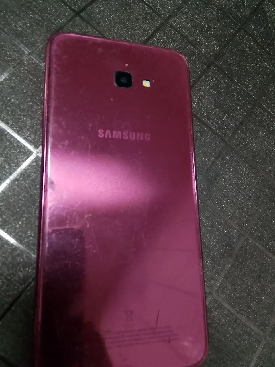 Samsung J4 + - Foto 2