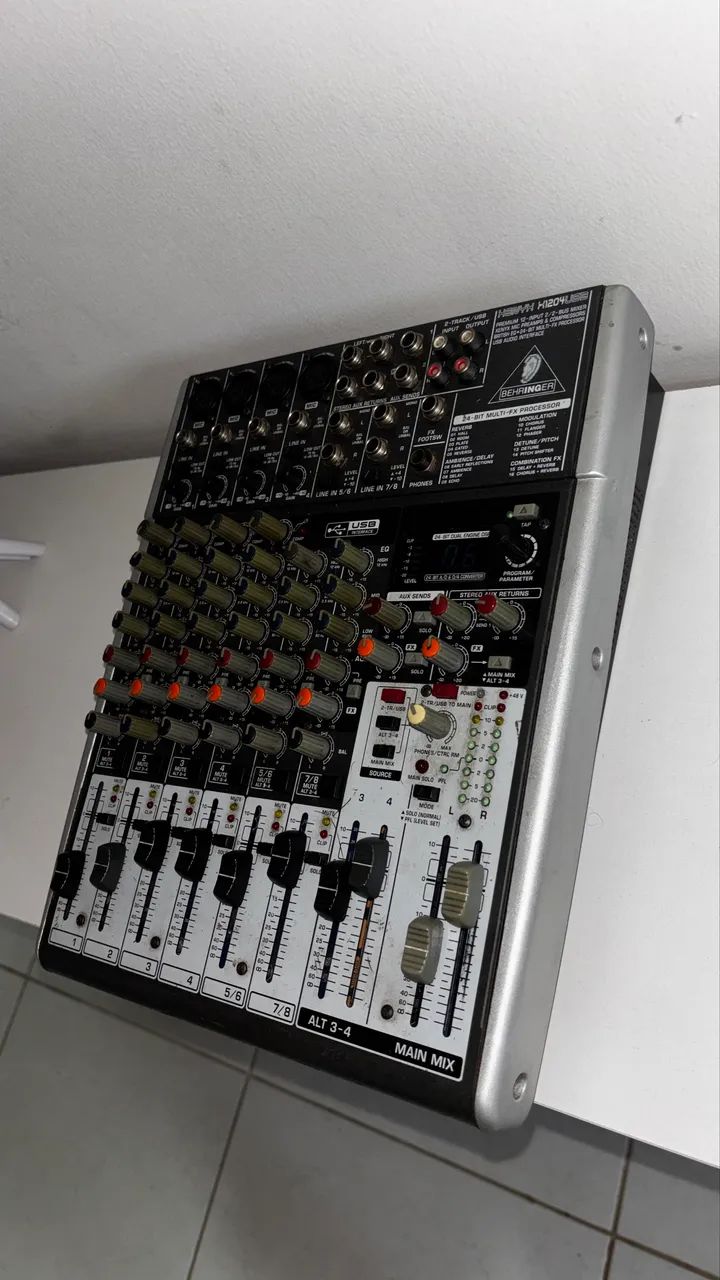 Mesa Behringer 1204 USB - Foto 3