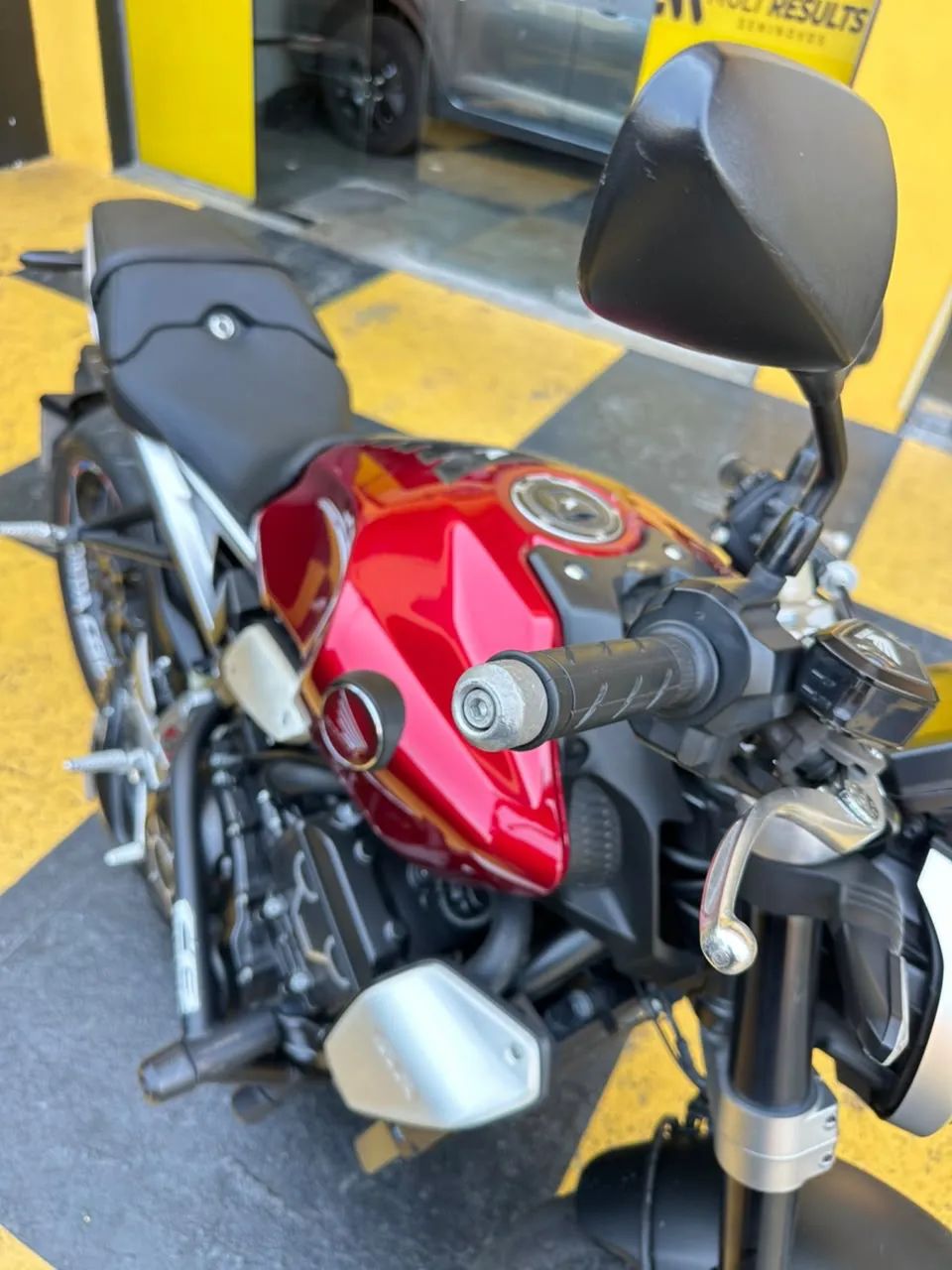 Honda CB 1000R - Foto 4