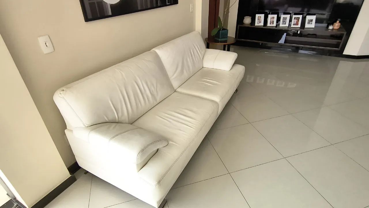 Sofa em couro branco - Foto 2