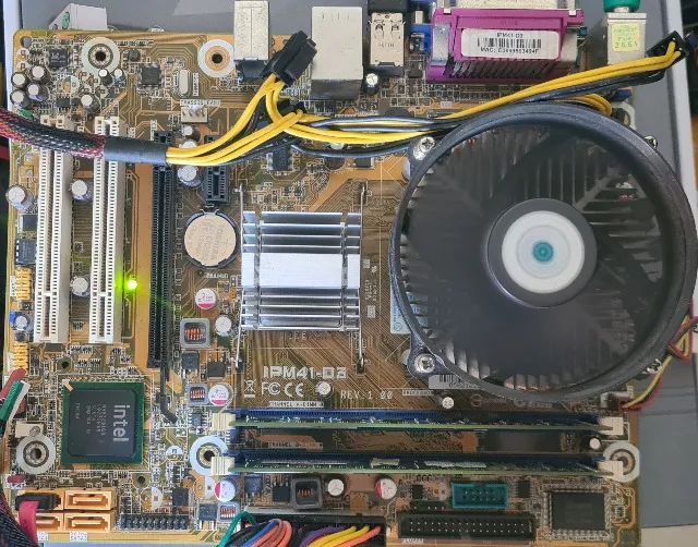 Kit Placa Mãe 775, 4 Gb Ram Ddr3, Processador E5700 E Cooler (Usado) - Foto 3