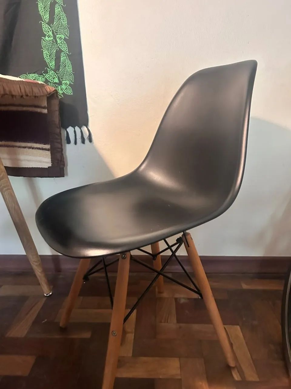 Mesa de jantar (140×80×76) com 4 cadeiras  - Foto 4