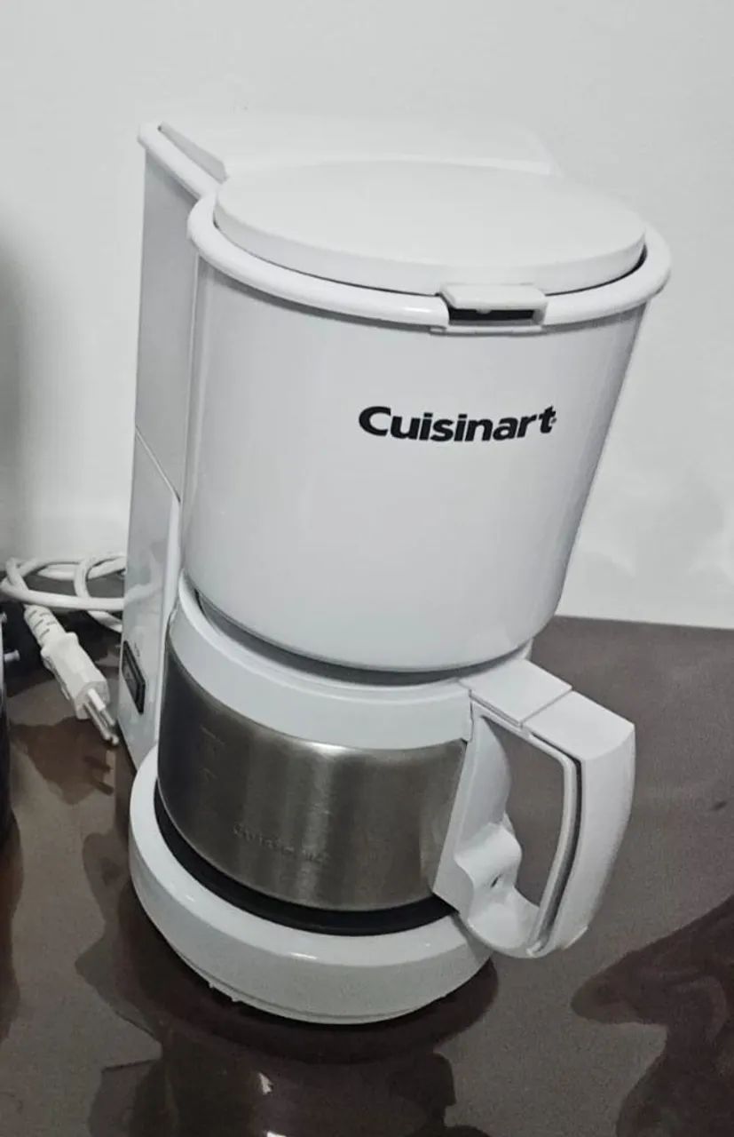 Cafeteira com Jarra em Inox para 4 Xícaras da Cuisinart. - Foto 2