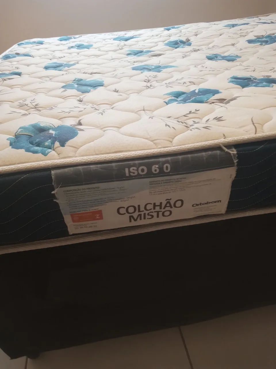 CAMA CASAL COM COLCHÃO 