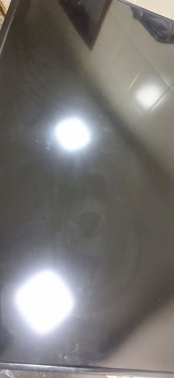 Tv Philco 40 polegadas barra de led queimado tela boa não acende a luz - Foto 2