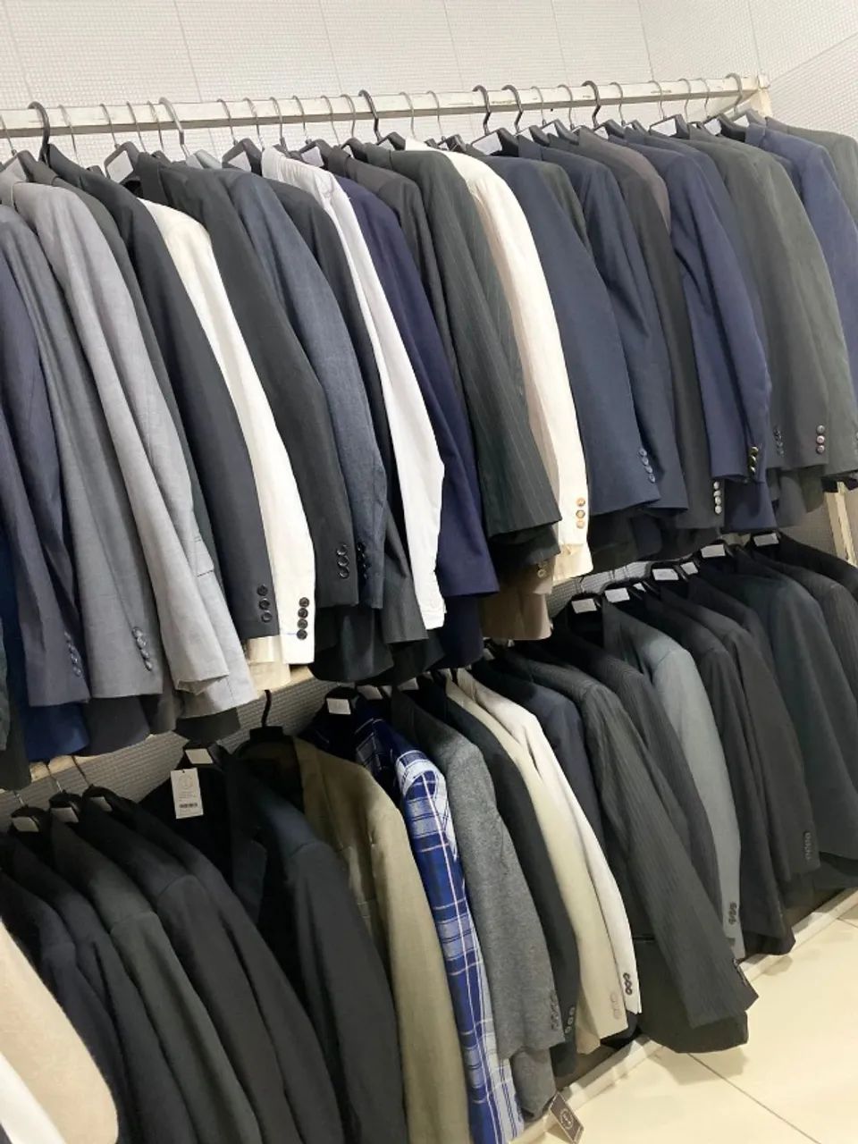 Paletós, Ternos e Blazers de Marcas Famosas com Preços Imperdíveis - Foto 3