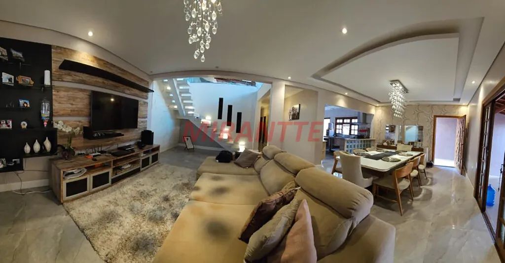 Sobrado de 502m² com 2 quartos em Vila Monteiro