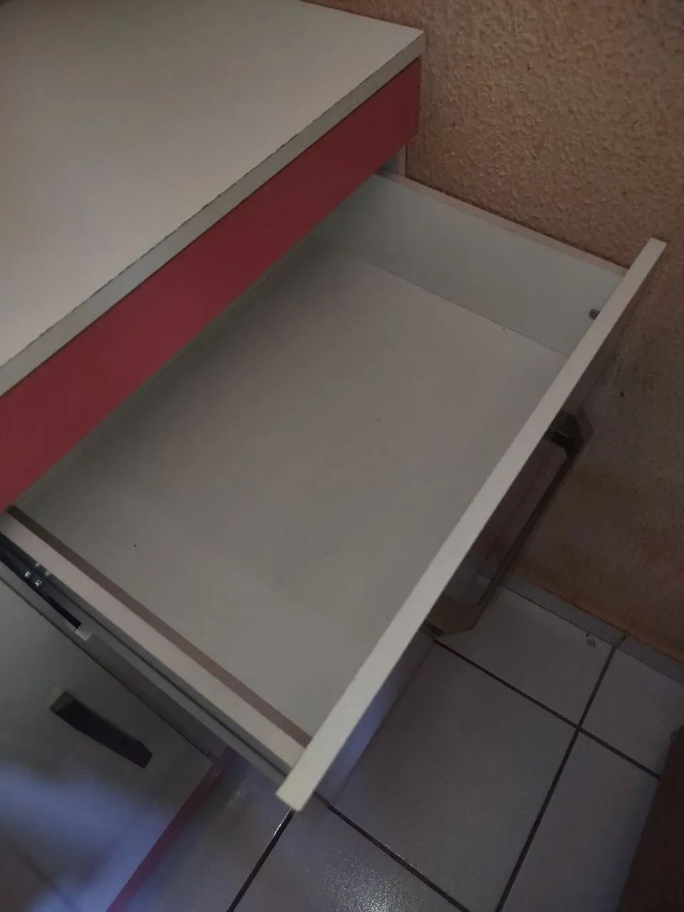 Cômoda branco/rosa