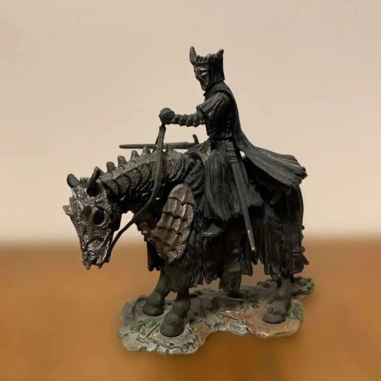 Senhor dos Anéis Boca de Sauron dark house 1/32 - Foto 2