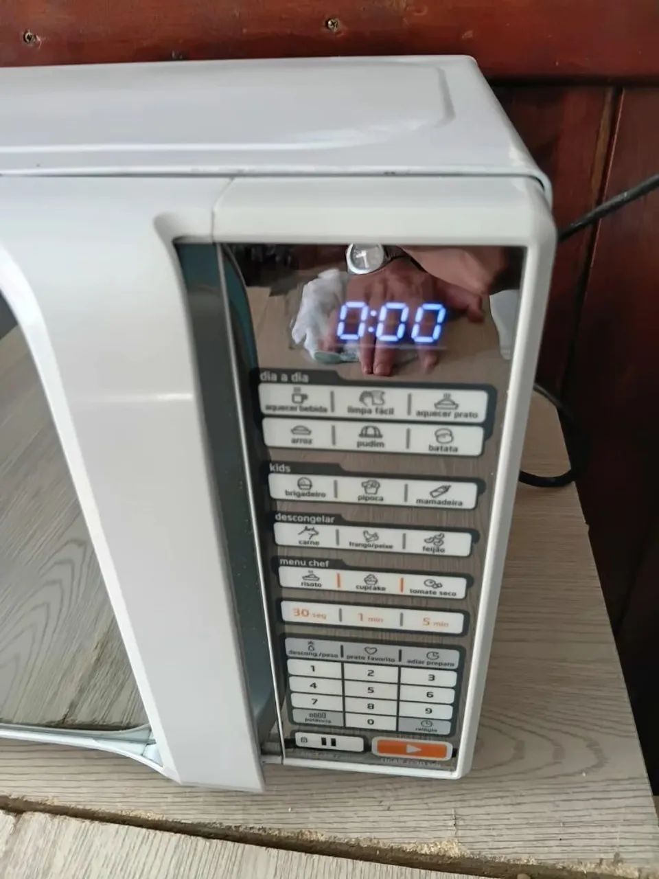 Microondas Midea 20L - Foto 2