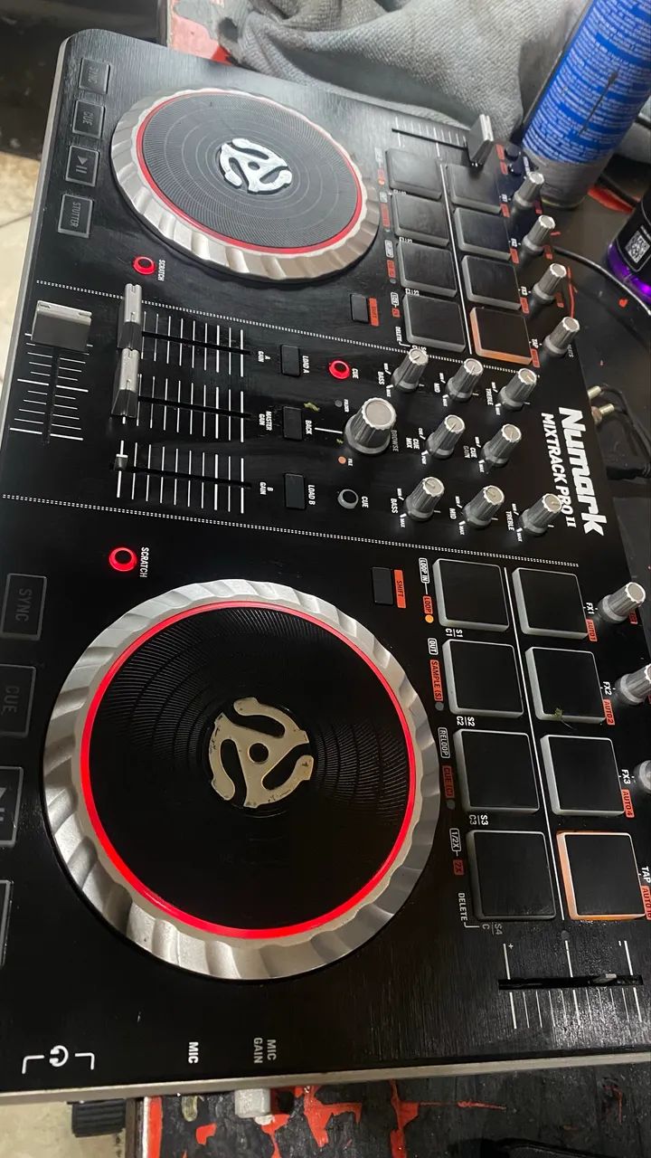Controladora Numark Mixtrack pro 2  - Foto 2