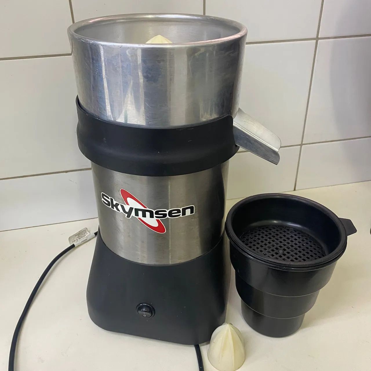 Extrator de suco SKYMSEN bivolt  - Foto 2