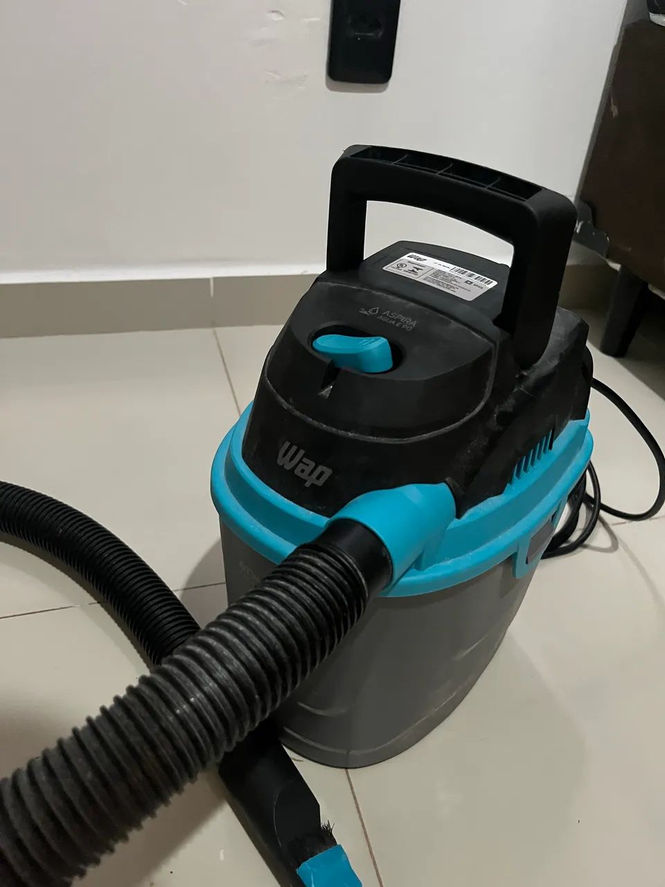 Aspirador de Pó e Água WAP GTW Compact 1400W - Potente e Compacto - Foto 2