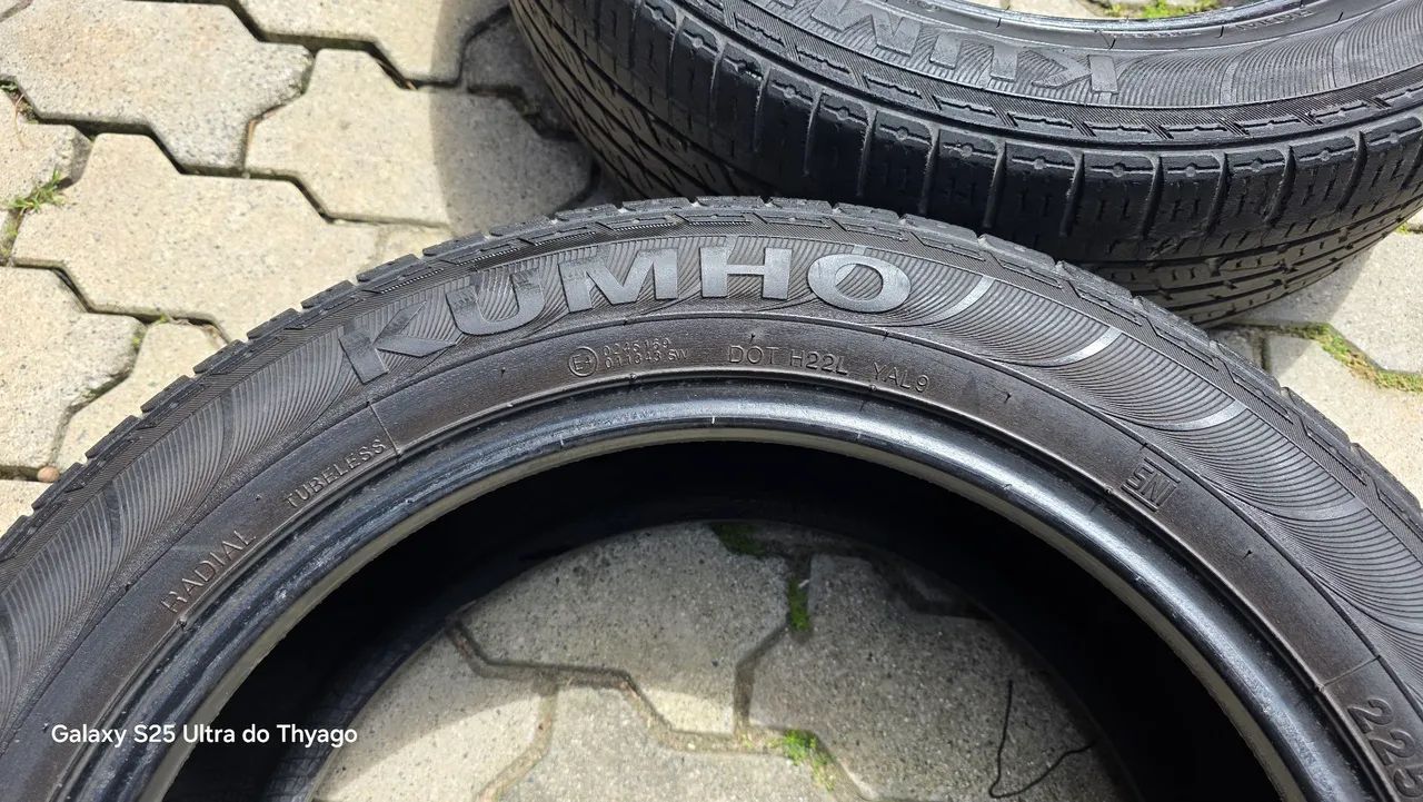 Par de pneus 225/55 18 com 75% de vida  - Foto 4