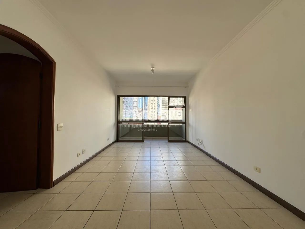 Apartamento 2 Dormitórios com Varanda para Alugar na Pompéia em SANTOS - Foto 7