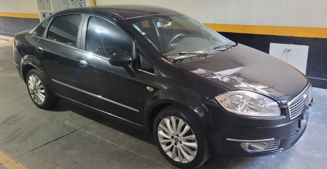 Fiat Linea Absolute 1.9/1.8 Flex Dualogic 4P 2011 - Foto 3