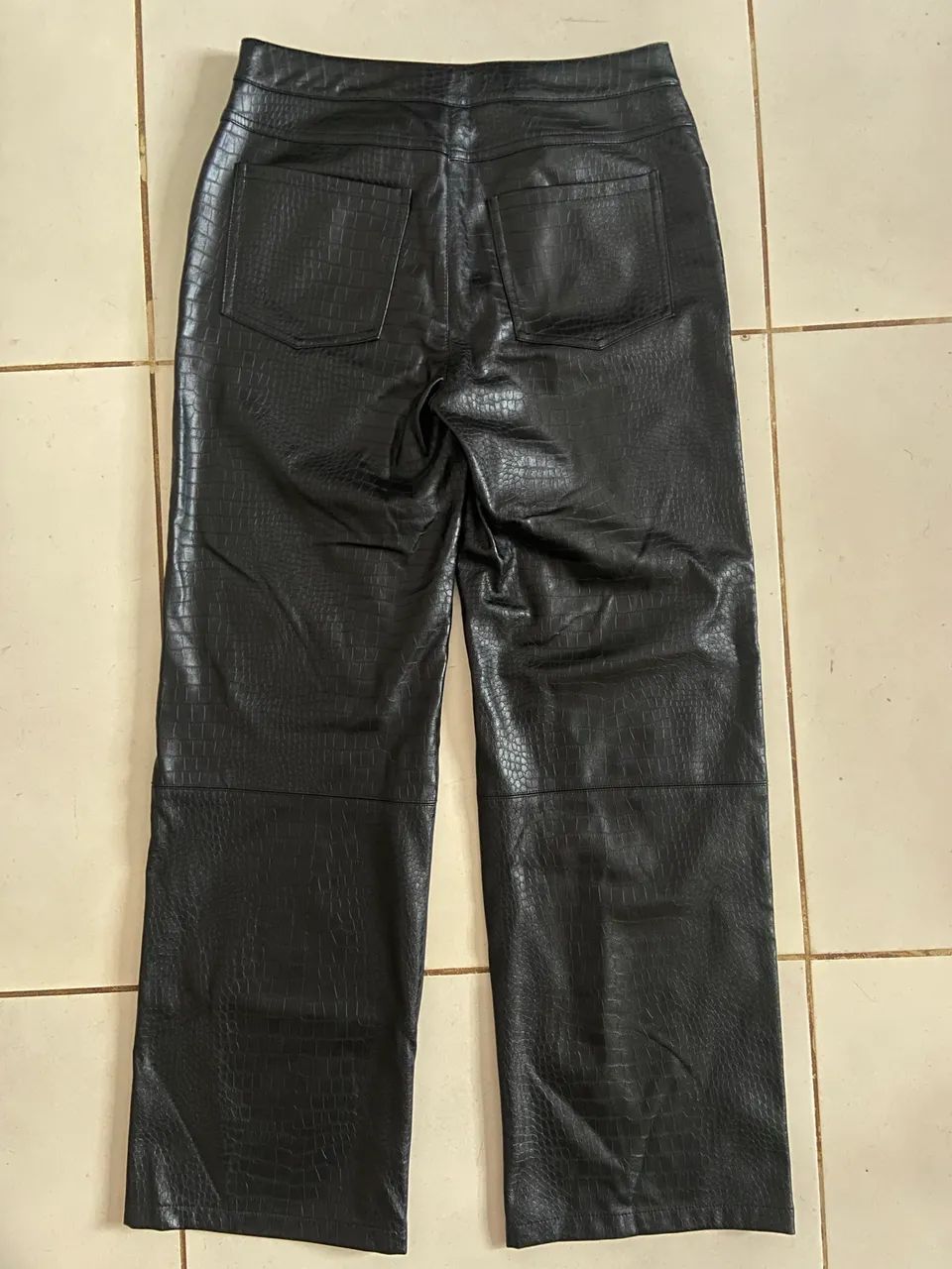 Calça de couro preta 40 - Foto 2