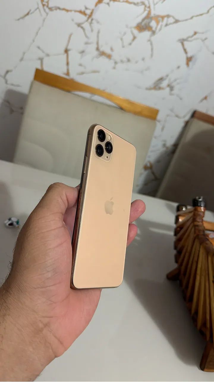 iPhone 11 Pro Max 256 gigas - Celulares e Smartphones - Zona