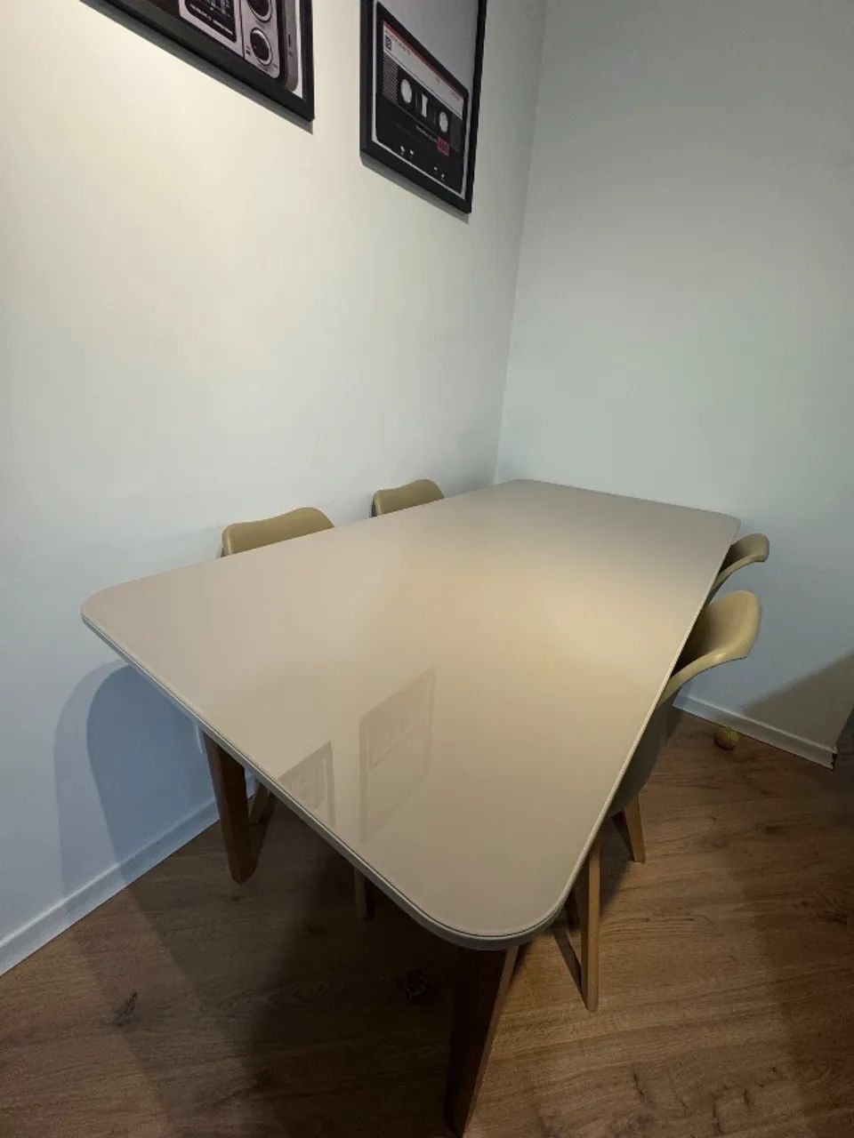 Mesa de jantar - retangular - 6 lugares