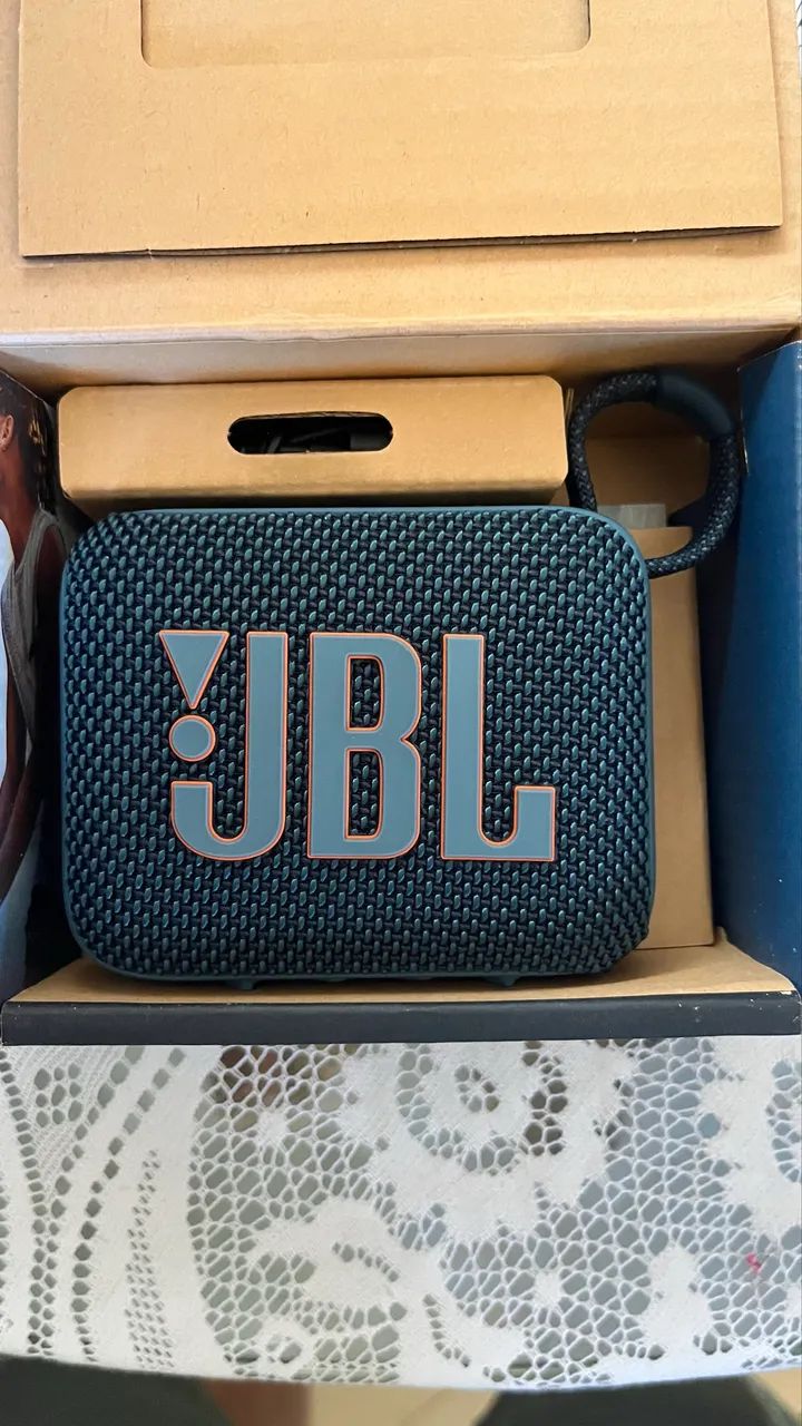 Caixa Jbl go 4