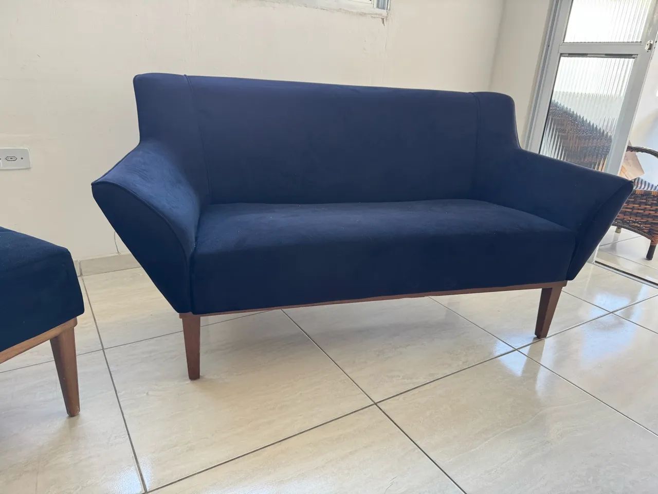 Sofá e banco da Jacaúna lindos  - Foto 3