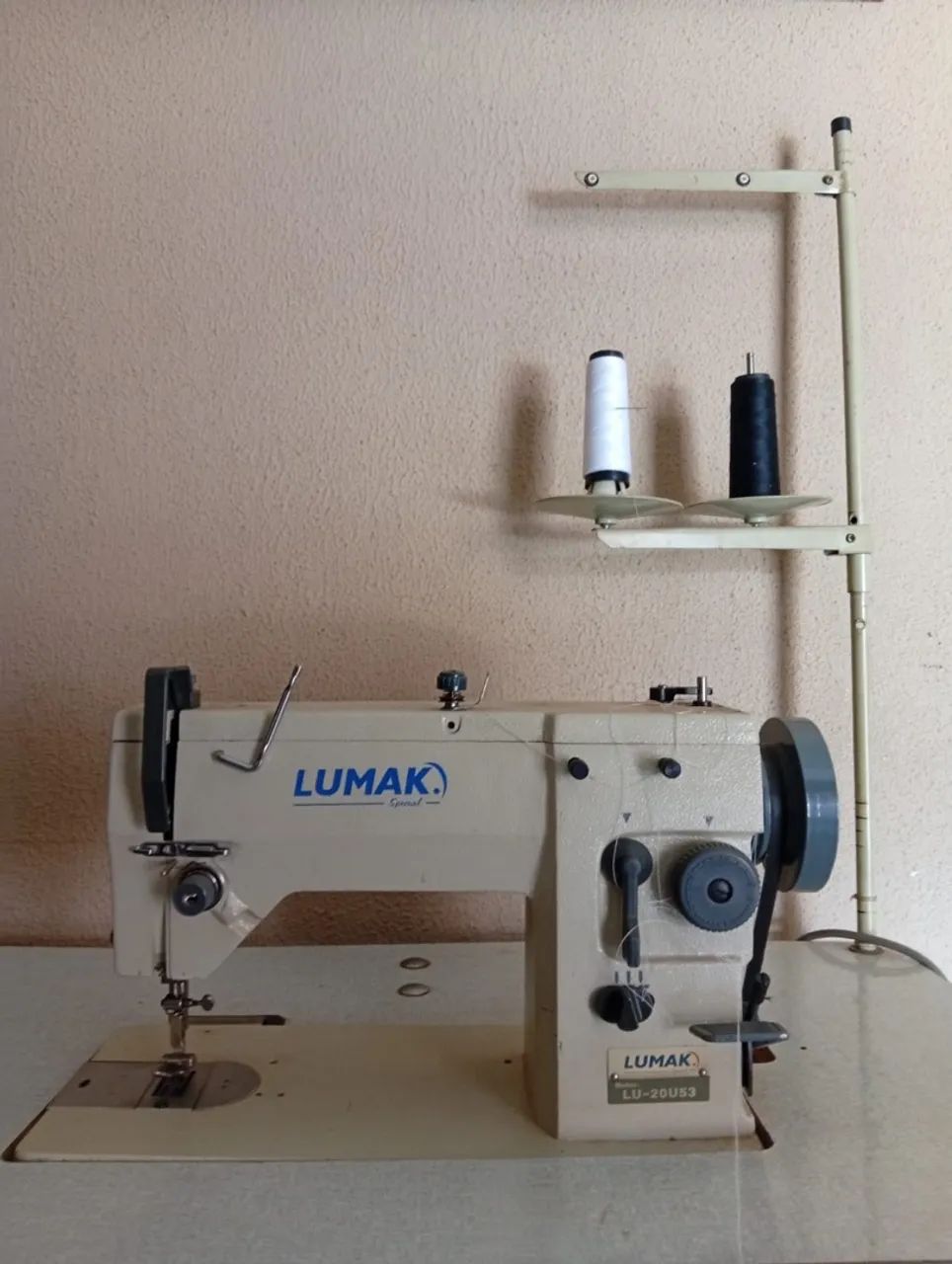 Máquina de costura  - Foto 3