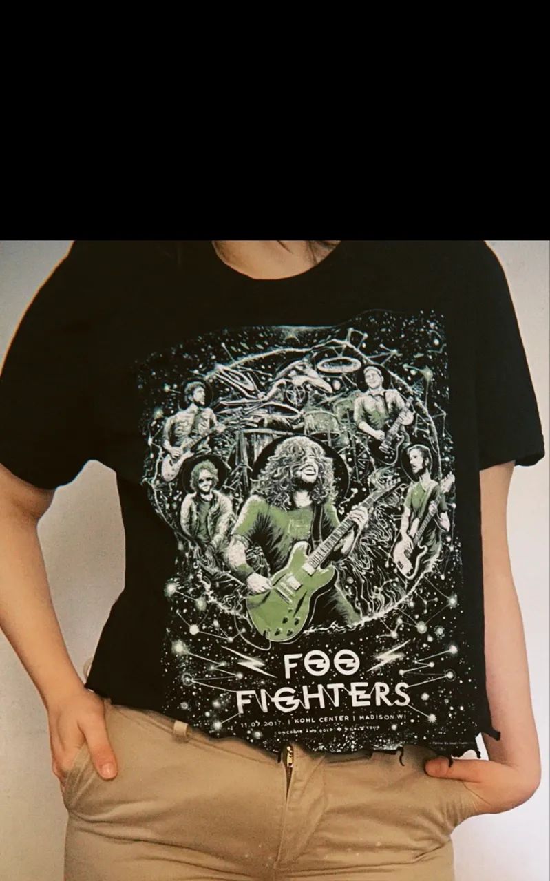Camiseta estilizada Foo Fighters 