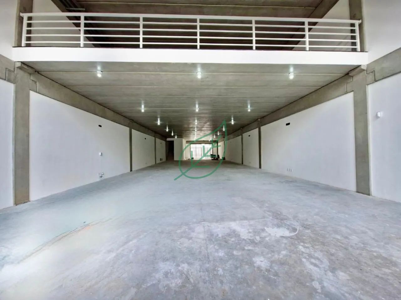Loja com 750m2, nova, mais 300m2 Rooftop, 4 vagas de garagem em Moema. - Foto 3
