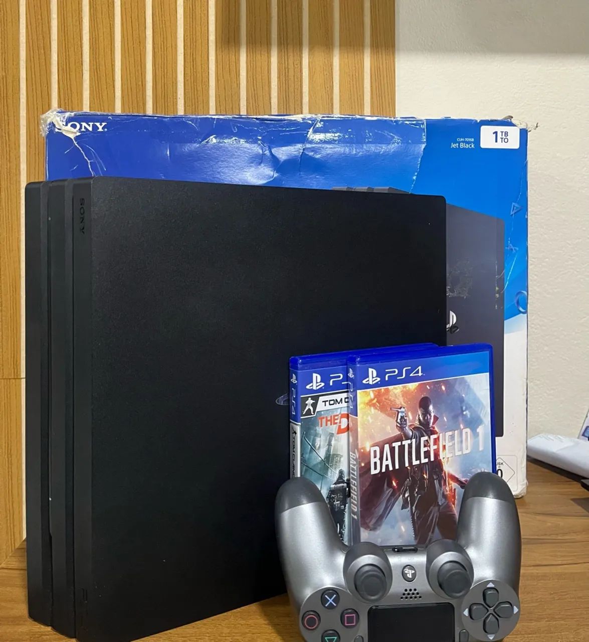PS4 - pro 1TB - Foto 2