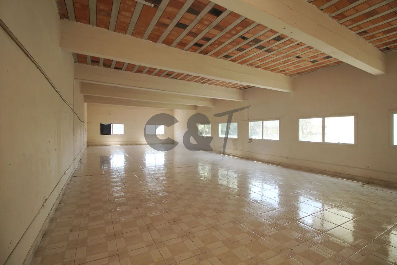 Prédio Comercial com 550m² à Venda ou para Alugar em Interlagos - São Paulo/SP
