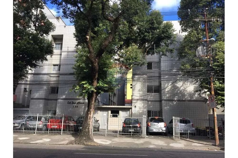 Vendo apartamento no Espinheiro com 2 quartos e 62 m2