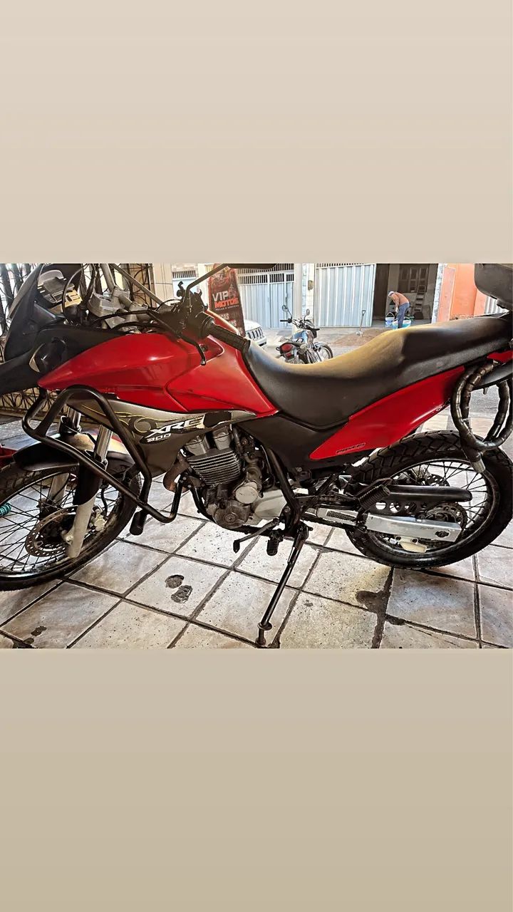 XRE 300. 2010. 
