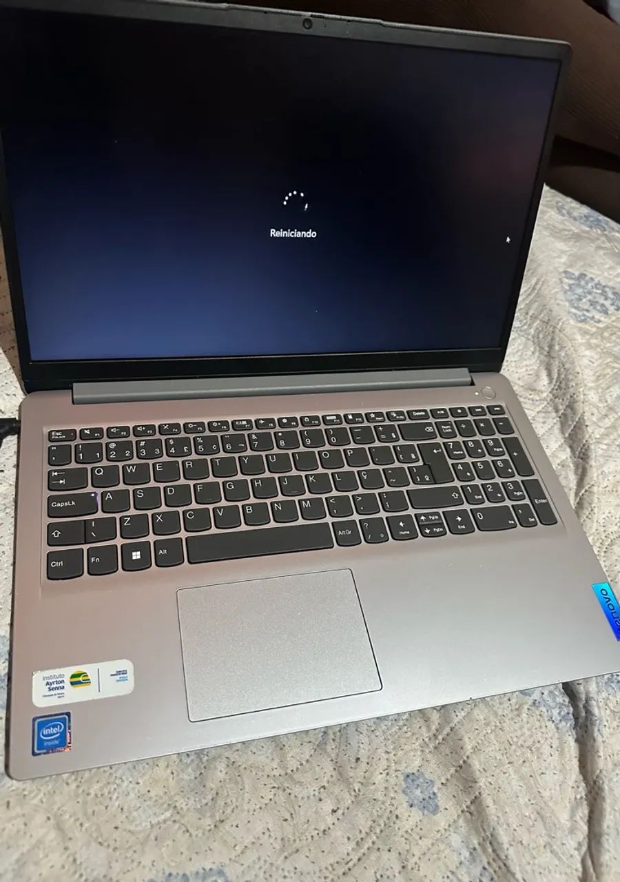 Notebook Lenovo poucos dias de uso