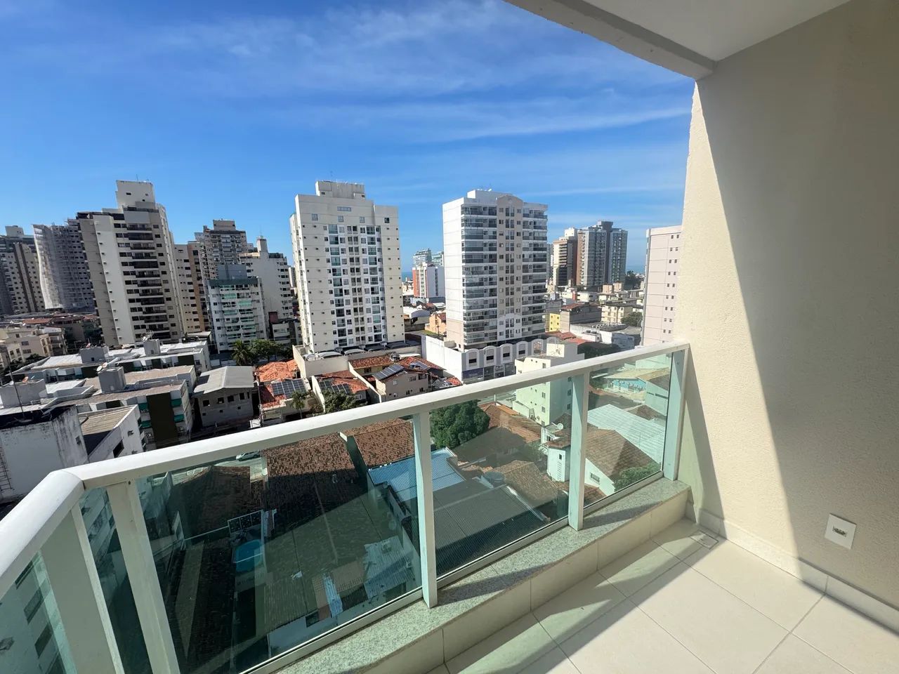 Aparta de 2 quartos em Itapoã 