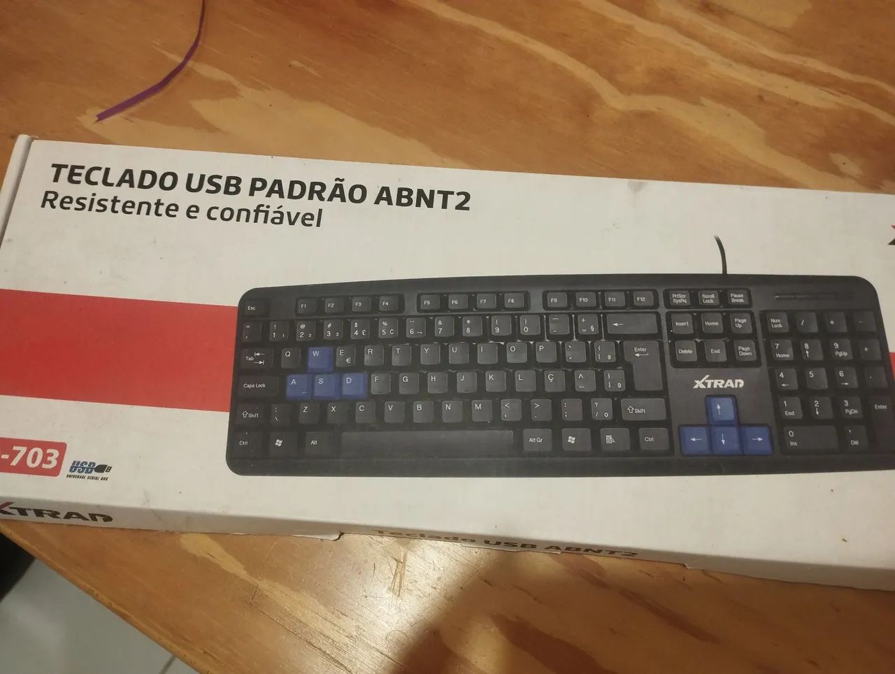 Monitor VGA 14" + Teclado USB ABNT2 - Foto 4