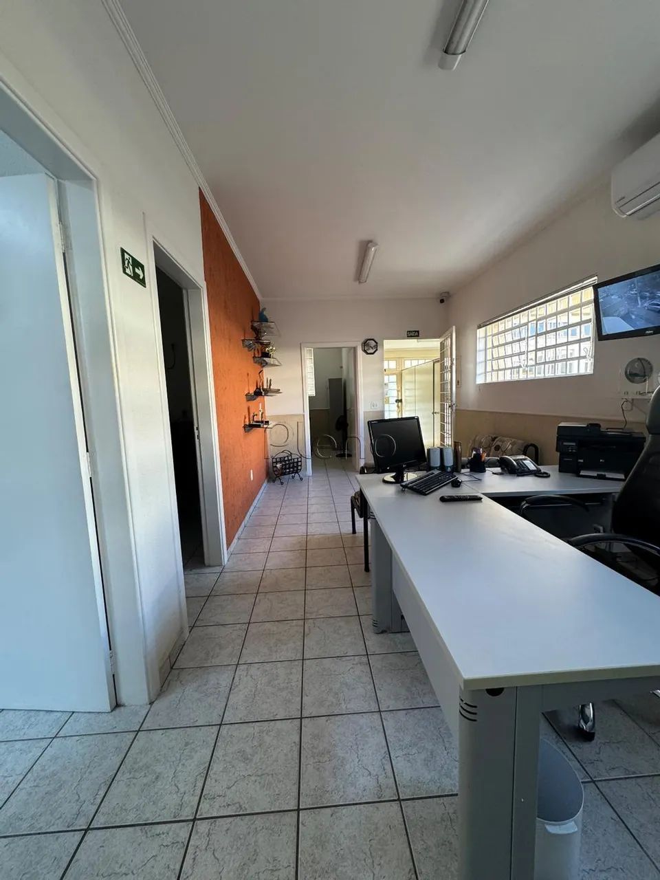 Casa à venda e para alugar em Campinas, Bosque, com 1 quarto, com 201.4 m²