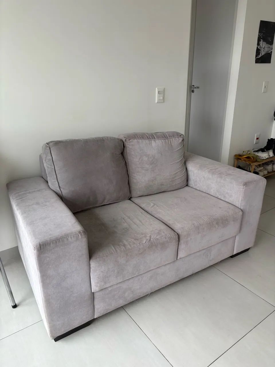 Sofá 2 lugares cinza - Foto 3