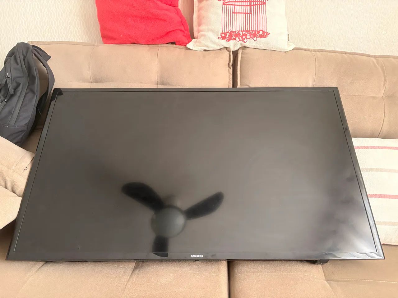 Vendo televisão Samsung 43 polegadas smartv funcionando perfeitamente