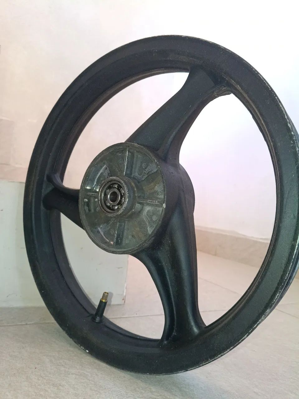 Roda liga leve traseira de biz qualquer ana - Foto 3