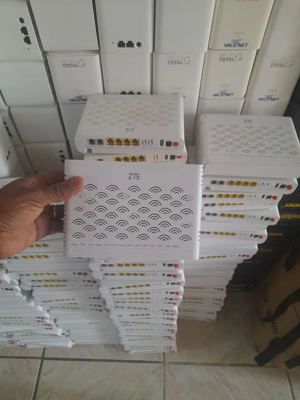 Onu zte tenho mais de 100 unidade cada $45 - Foto 3