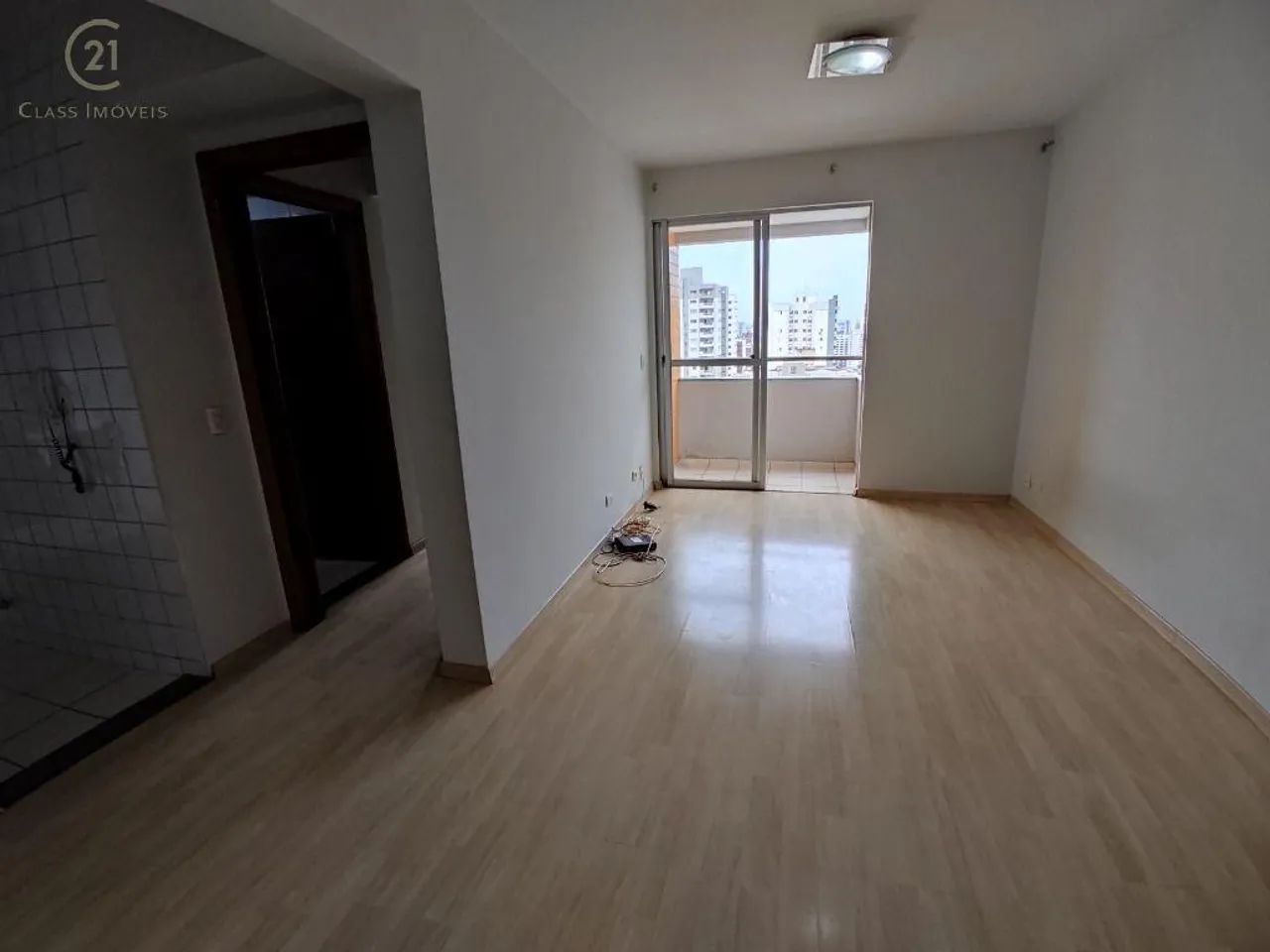 Apartamento para alugar em Londrina, Centro, com 1 quarto, com 60 m² - Foto 2