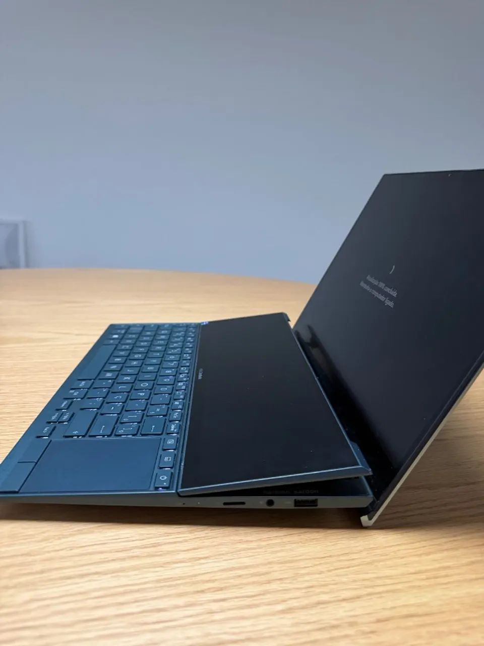 ASUS ZenBook Duo - Foto 2
