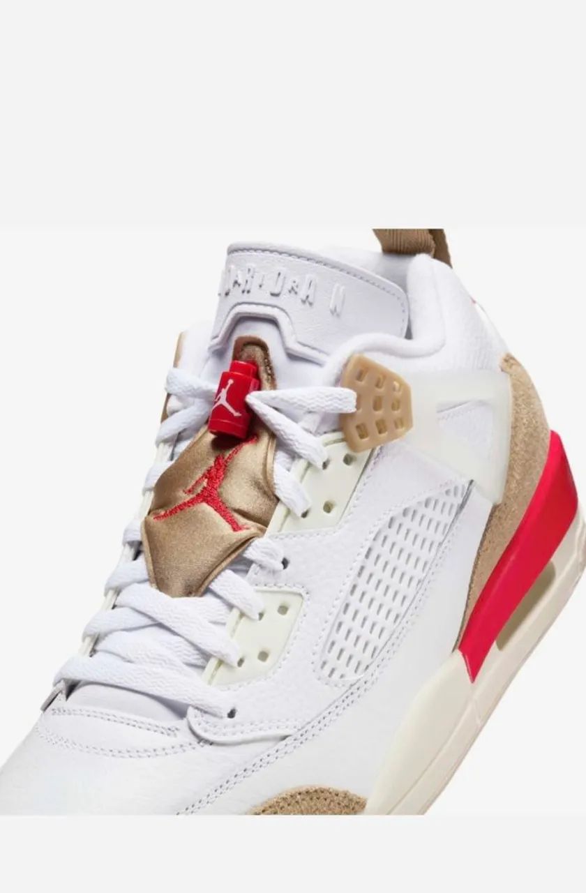 Jordan Spizike Low. 